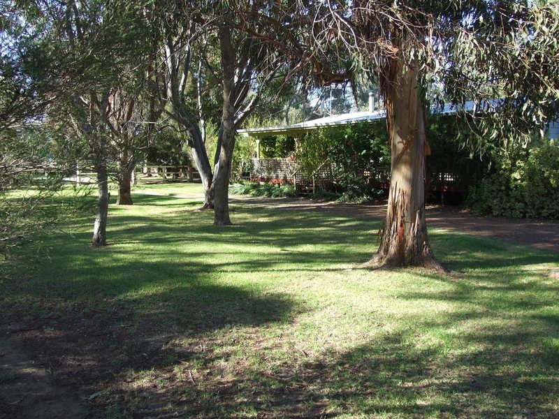 137 Hackett Street, Cookernup WA 6220