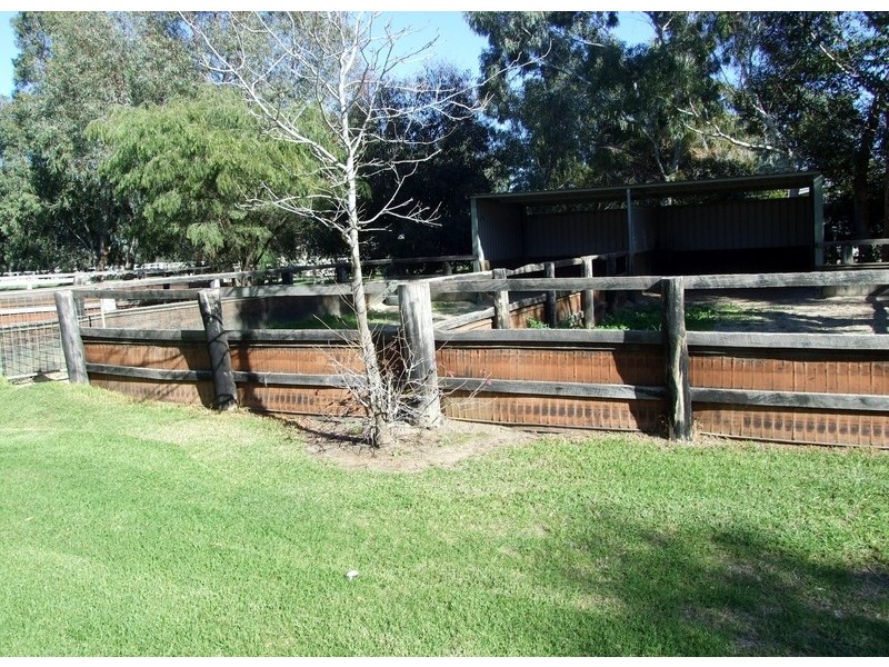 137 Hackett Street, Cookernup WA 6220