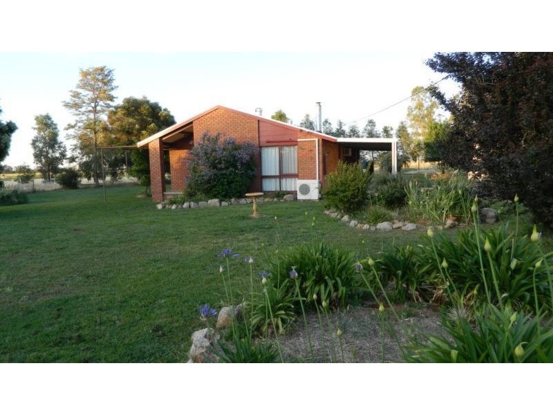 843 Yarrawalla East Road, Mologa VIC 3575