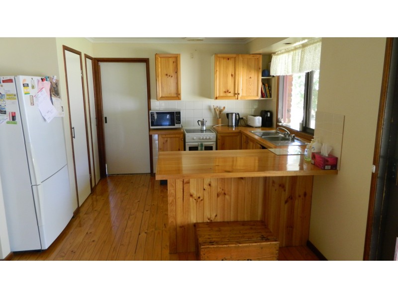 843 Yarrawalla East Road, Mologa VIC 3575