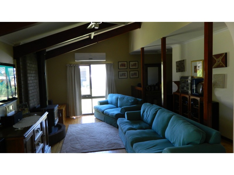 843 Yarrawalla East Road, Mologa VIC 3575