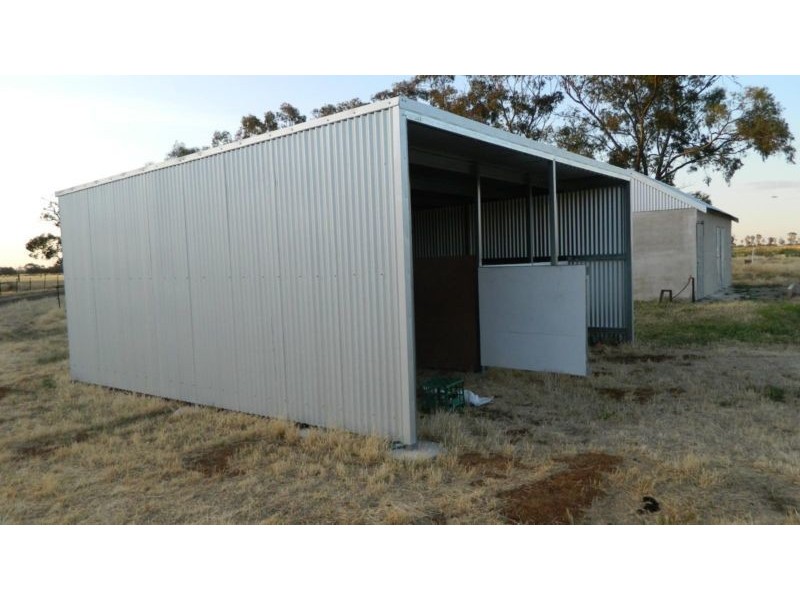 843 Yarrawalla East Road, Mologa VIC 3575