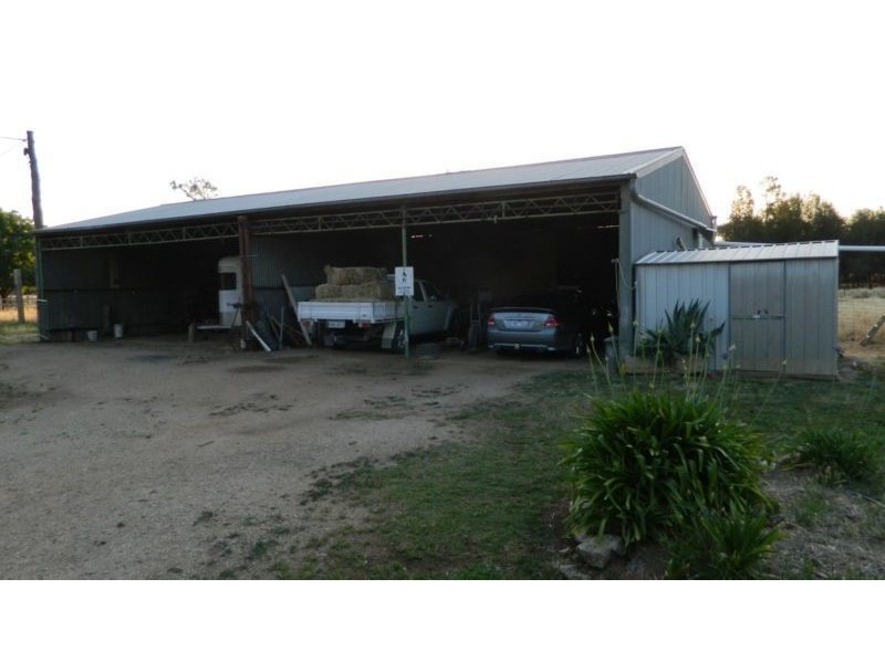 843 Yarrawalla East Road, Mologa VIC 3575