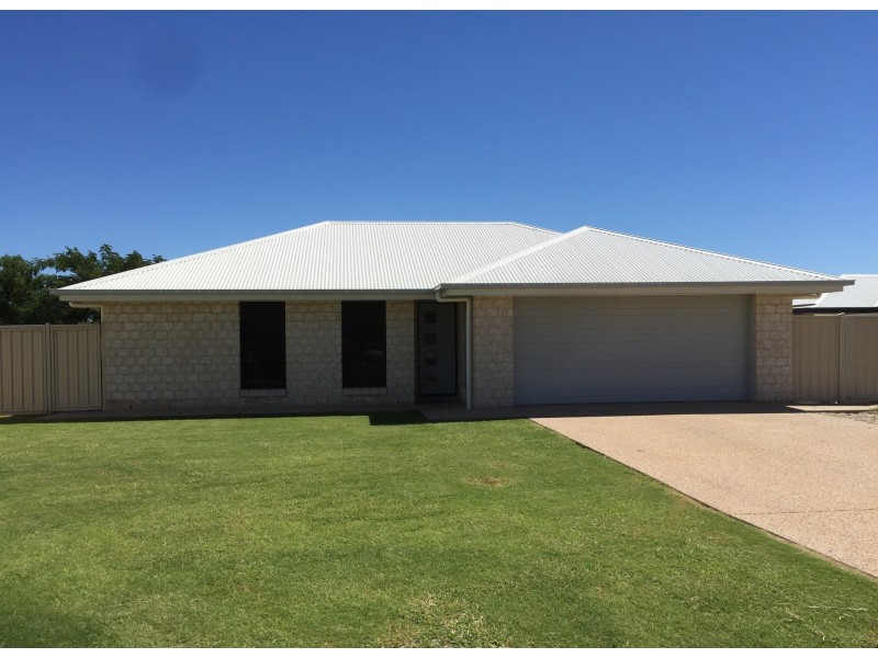 7 Highland Court, Emerald QLD 4720