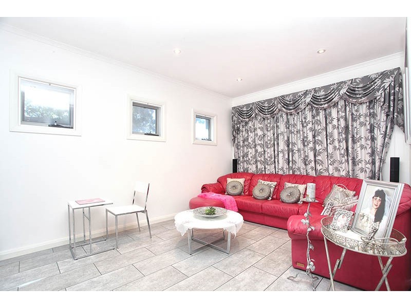2C Trott Grove, Oaklands Park SA 5046