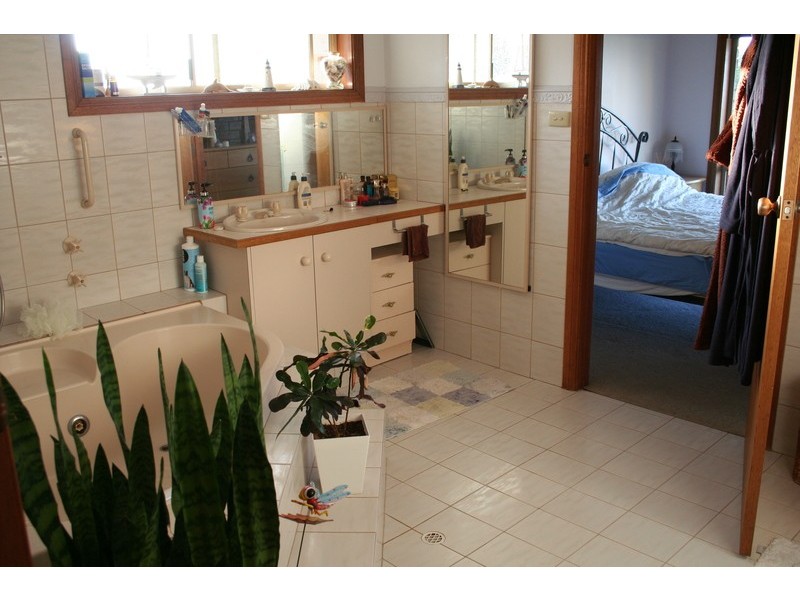 4 Whiting Street, Seacombe Heights SA 5047