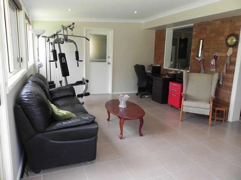 9 Lock Ave, Springfield NSW 2250