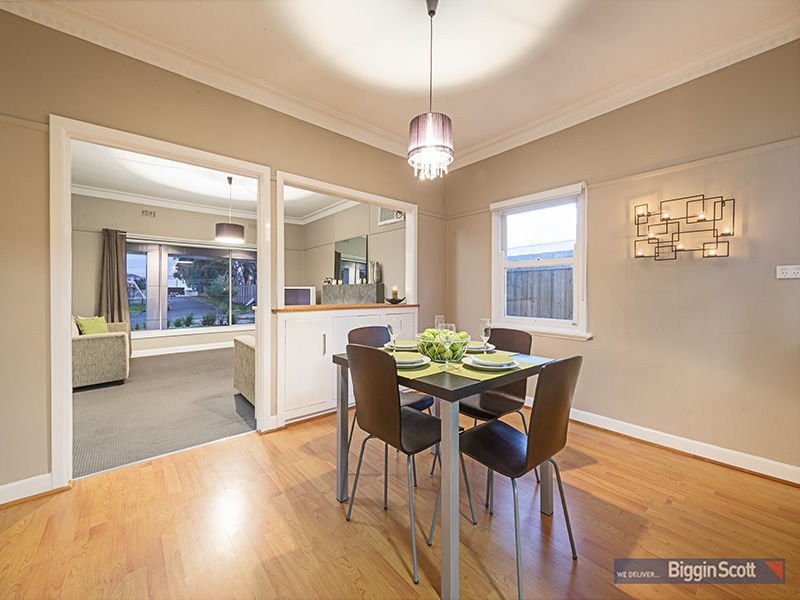 18 Viola Avenue, Brooklyn VIC 3012