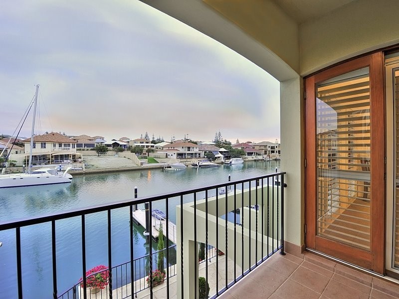 31/18 Port Quays, Wannanup WA 6210