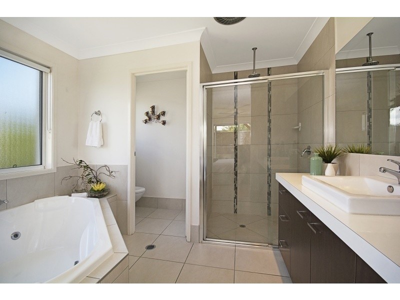12 White Cedar Drive, Meridan Plains QLD 4551