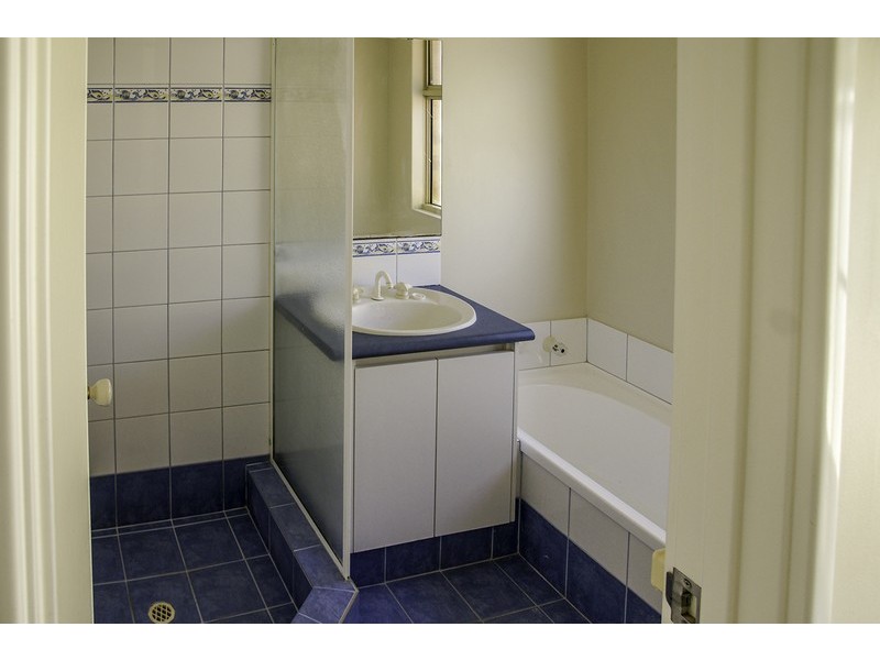 10 Hodges St, Middle Swan WA 6056