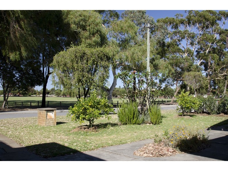 381 Daly Street, Cloverdale WA 6105