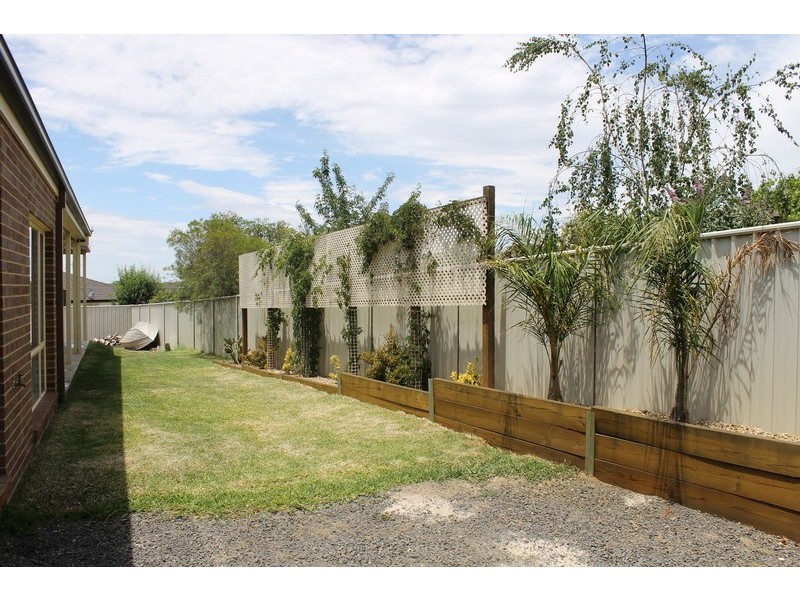 18 Arthurs crescent, Strathfieldsaye VIC 3551