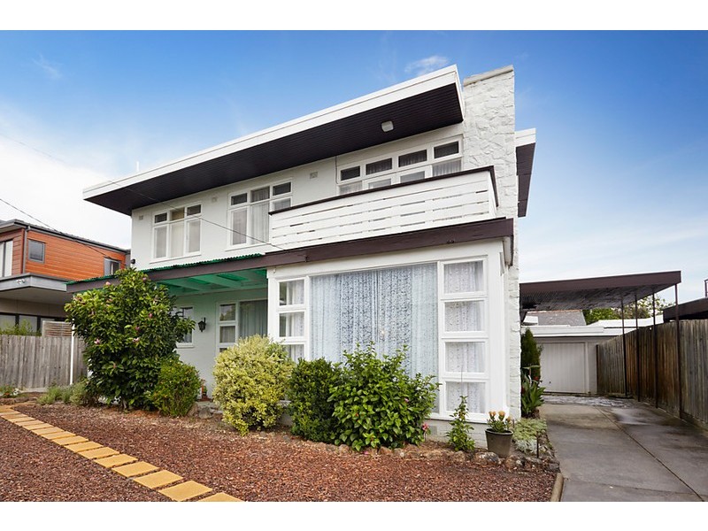 27 McHenry Street, St Kilda East VIC 3183