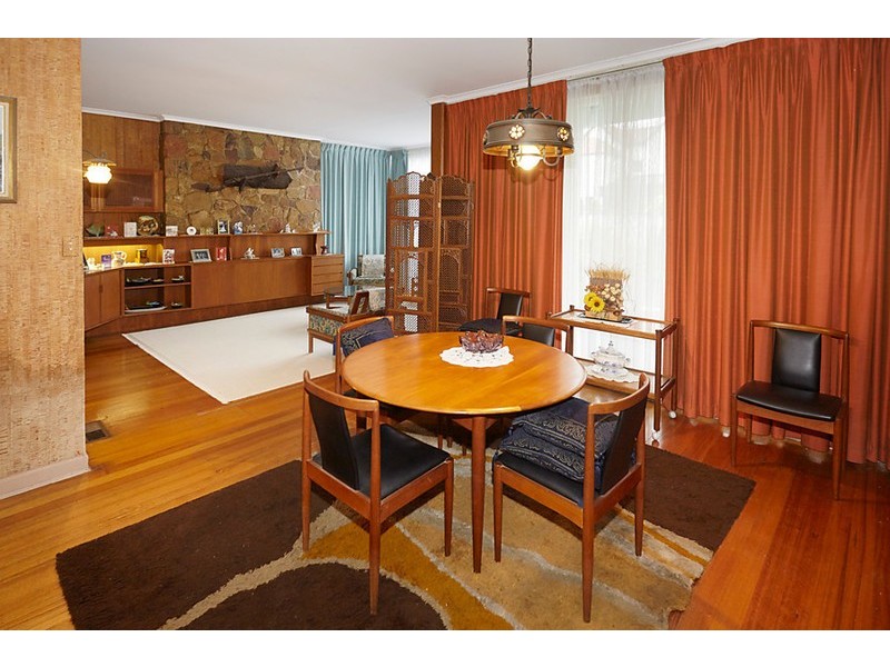 27 McHenry Street, St Kilda East VIC 3183