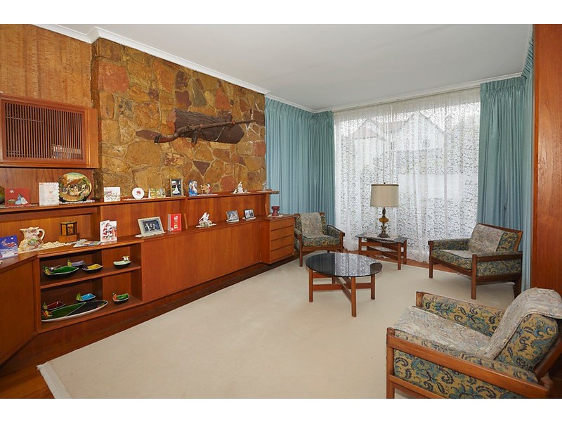 27 McHenry Street, St Kilda East VIC 3183