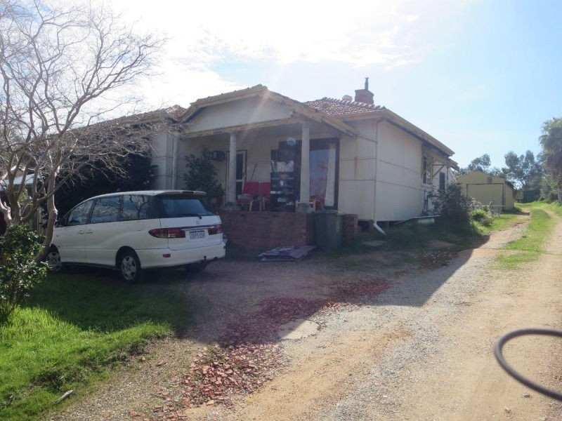 27 Coongan Avenue, Greenmount WA 6056