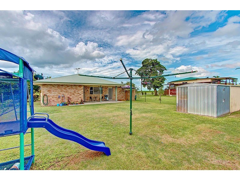 25764 peak downs highway, Walkerston QLD 4751