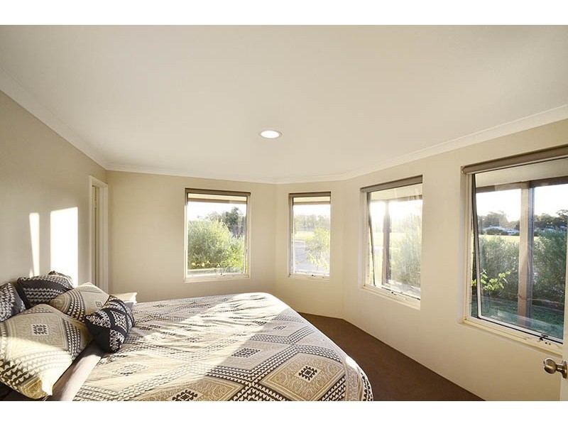 1 Chenin Street, Cowaramup WA 6284