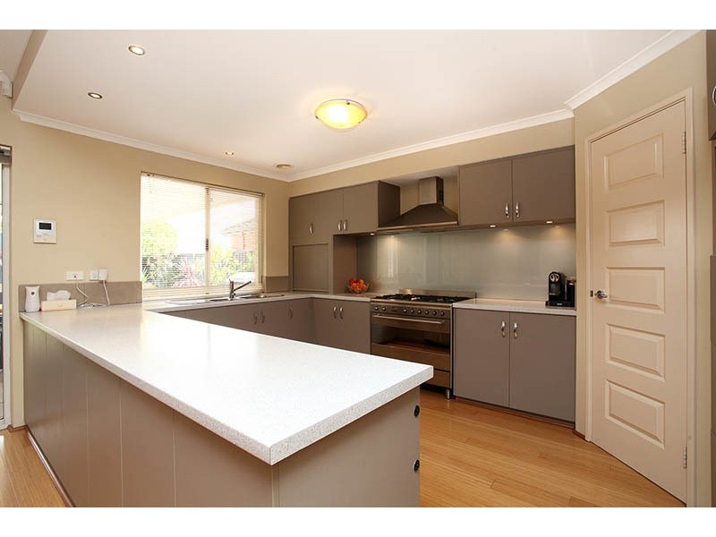 35 Beechwood Circle, Aveley WA 6069