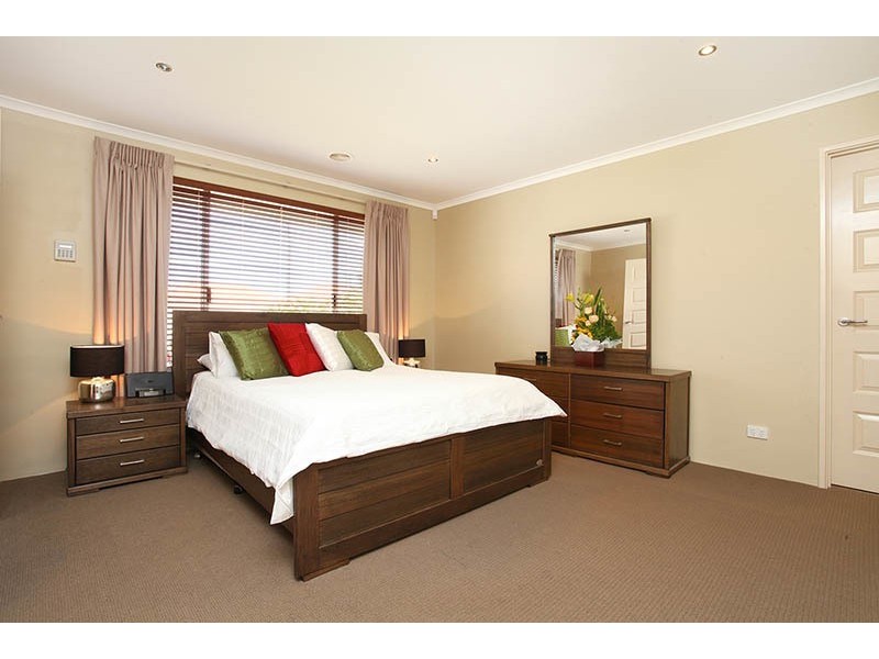 35 Beechwood Circle, Aveley WA 6069