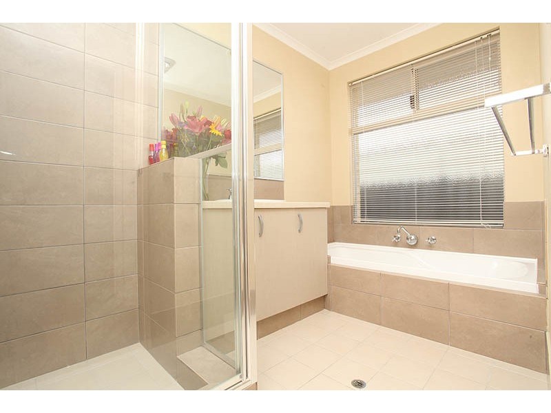 35 Beechwood Circle, Aveley WA 6069