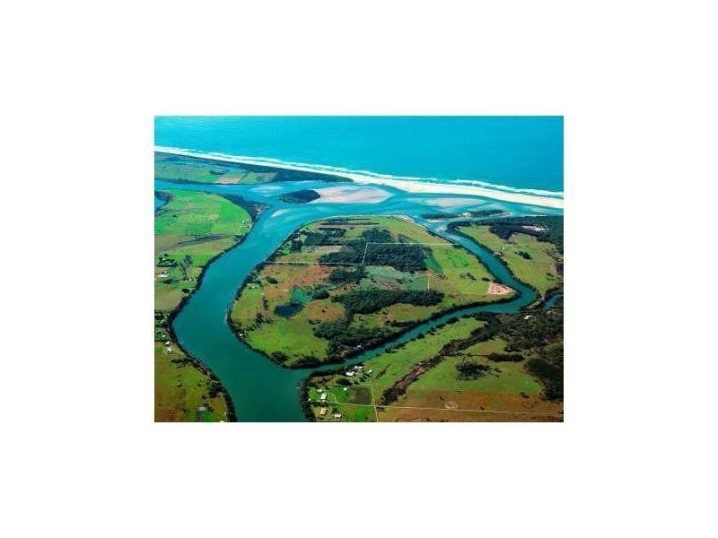 103 Old Bar Road, Old Bar NSW 2430