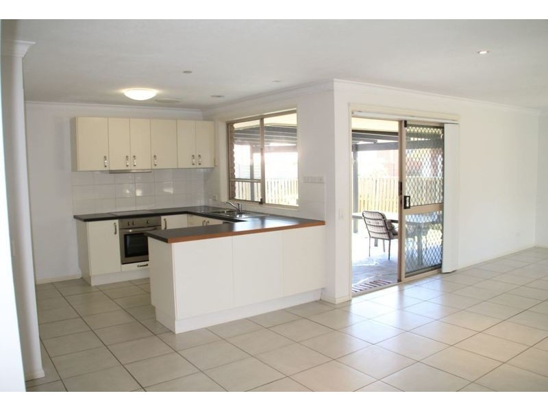 25 Cheltenham Drive, Robina QLD 4226