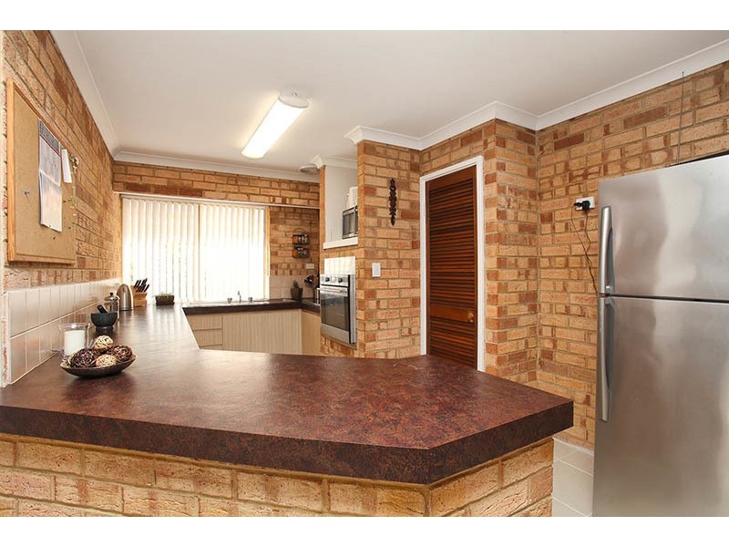 12 Selwyn Rise, Greenfields WA 6210