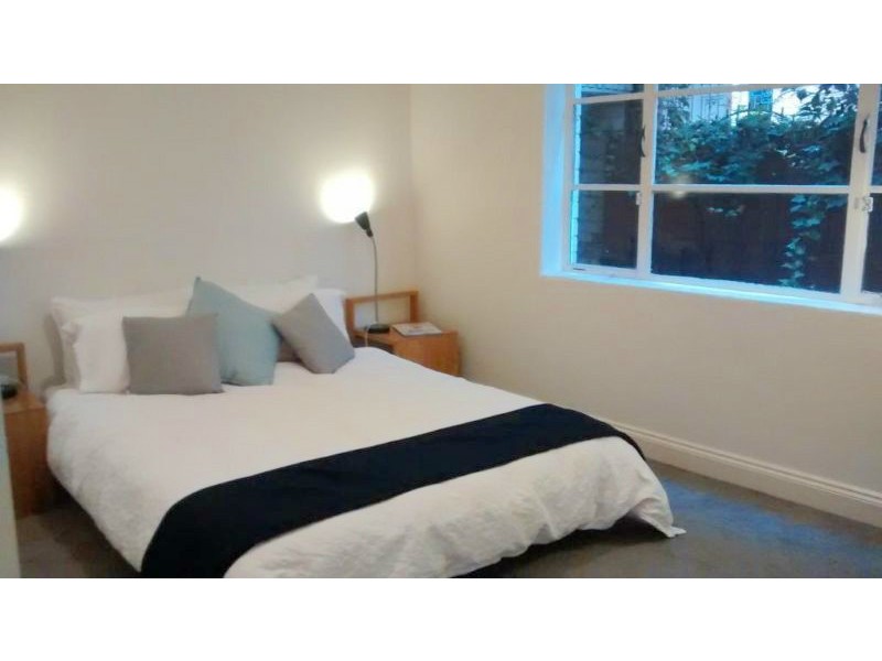 31/17 Queens Road, Melbourne VIC 3004