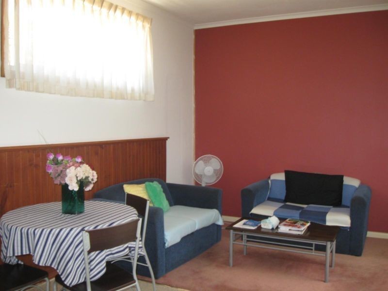 1/2 Wickham Avenue, Forest Hill VIC 3131