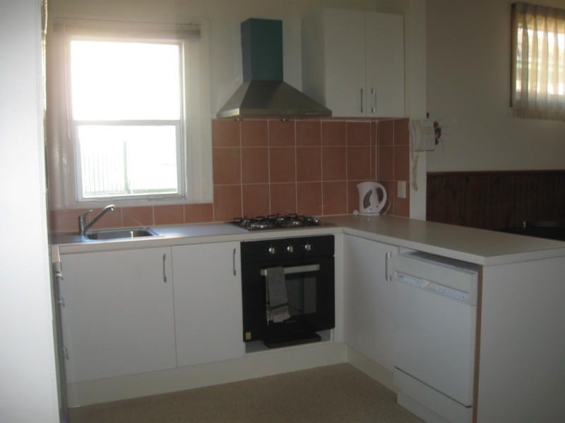 1/2 Wickham Avenue, Forest Hill VIC 3131