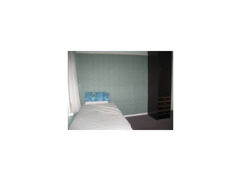 1/2 Wickham Avenue, Forest Hill VIC 3131