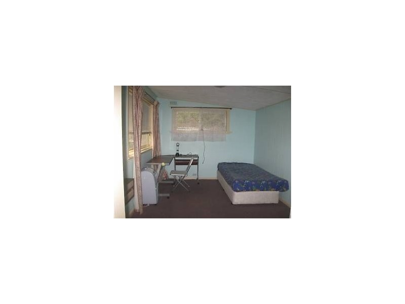 1/2 Wickham Avenue, Forest Hill VIC 3131