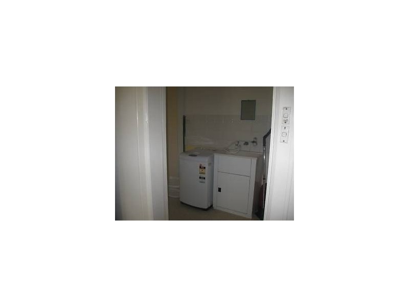 1/2 Wickham Avenue, Forest Hill VIC 3131