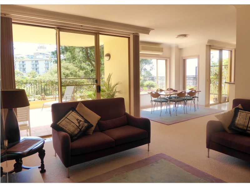 2/2-8 Harbour Street, Wollongong NSW 2500