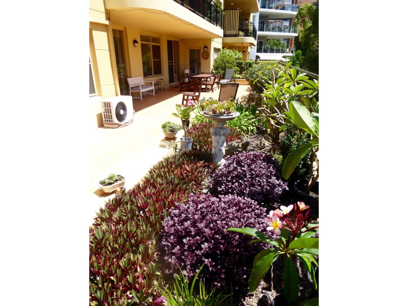 2/2-8 Harbour Street, Wollongong NSW 2500