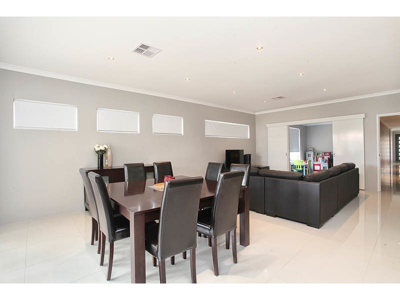 9 Blackmore way, Wellard WA 6170
