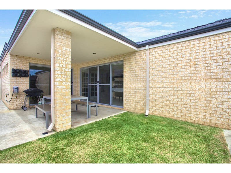 9 Blackmore way, Wellard WA 6170