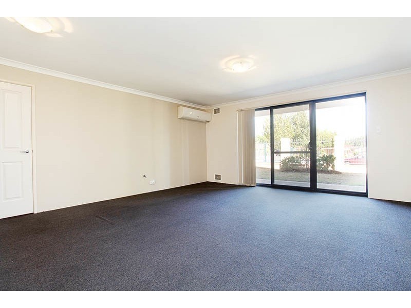 3/2 Towton Way, Langford WA 6147