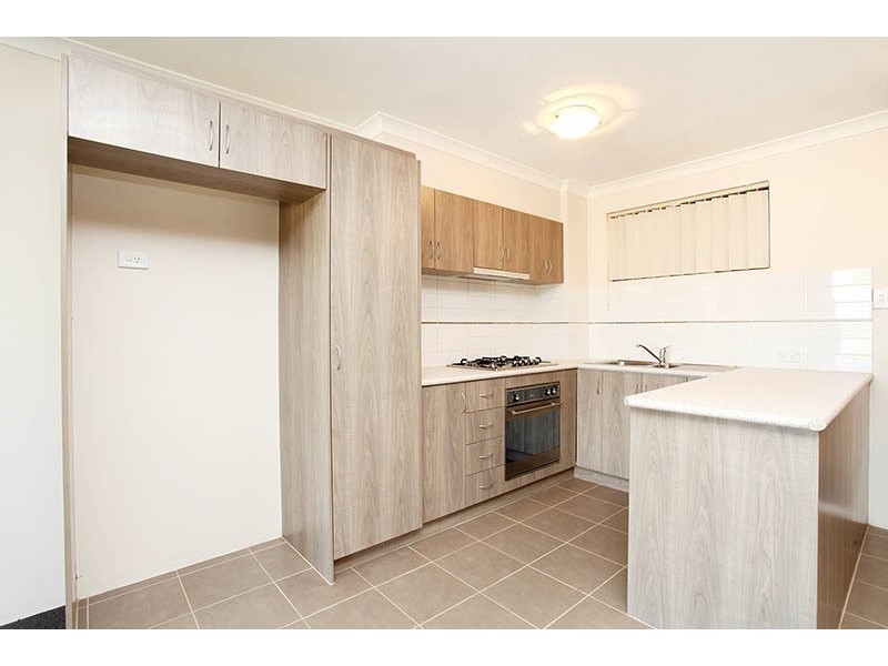 3/2 Towton Way, Langford WA 6147