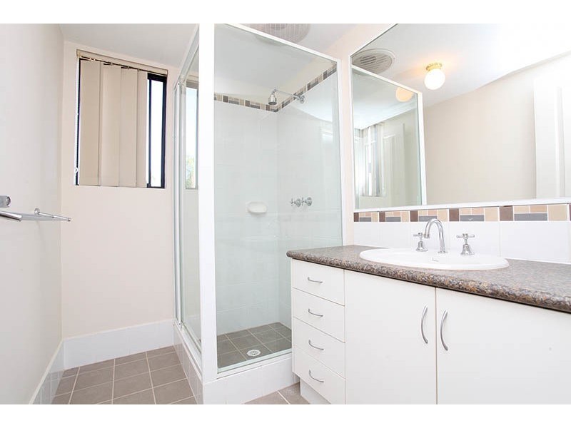 3/2 Towton Way, Langford WA 6147