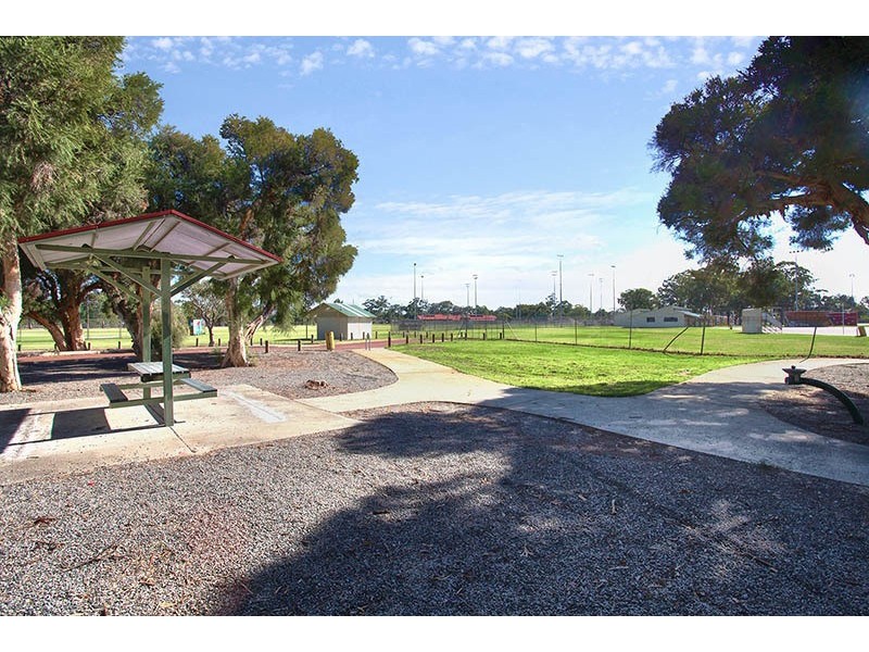 3/2 Towton Way, Langford WA 6147