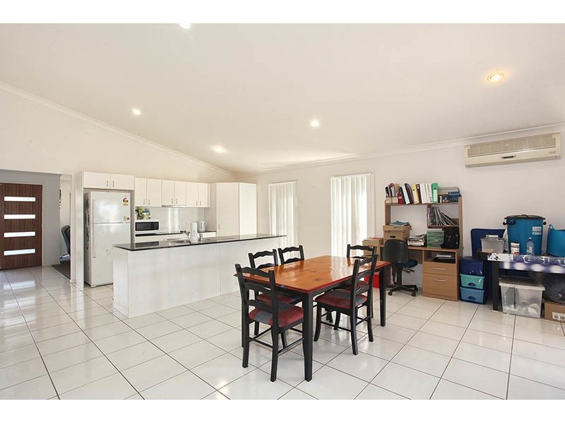 27 Charlton Crescent, Ormeau QLD 4208