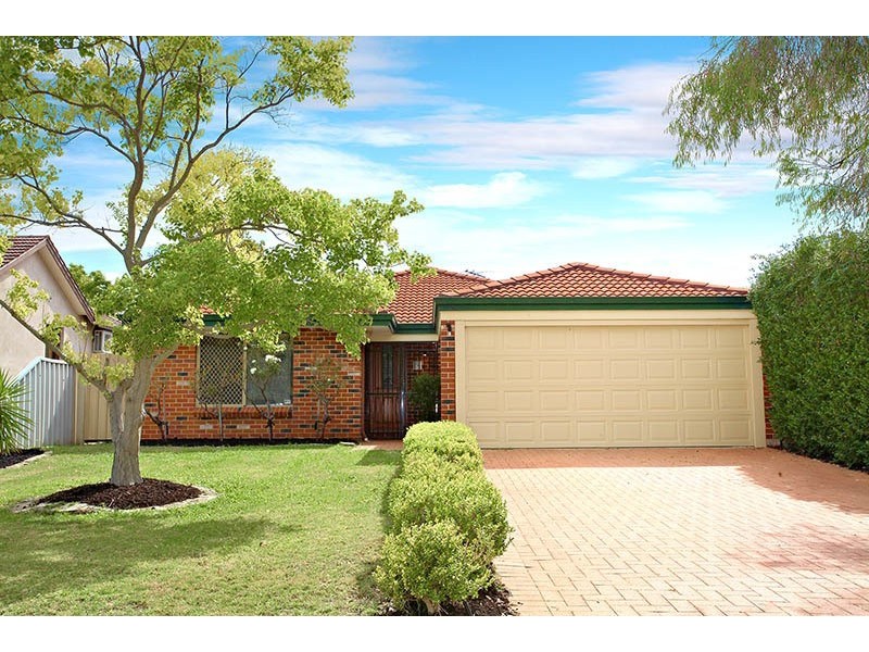 34 Jagoe Loop, Willagee WA 6156