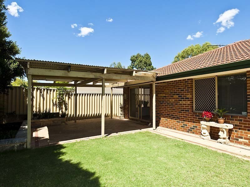 34 Jagoe Loop, Willagee WA 6156