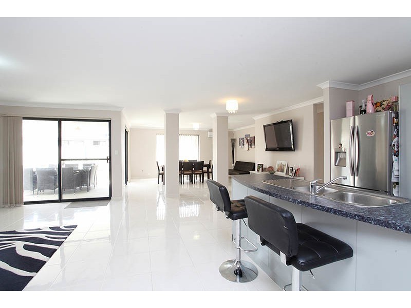 32 John Forrest Circuit, Bertram WA 6167