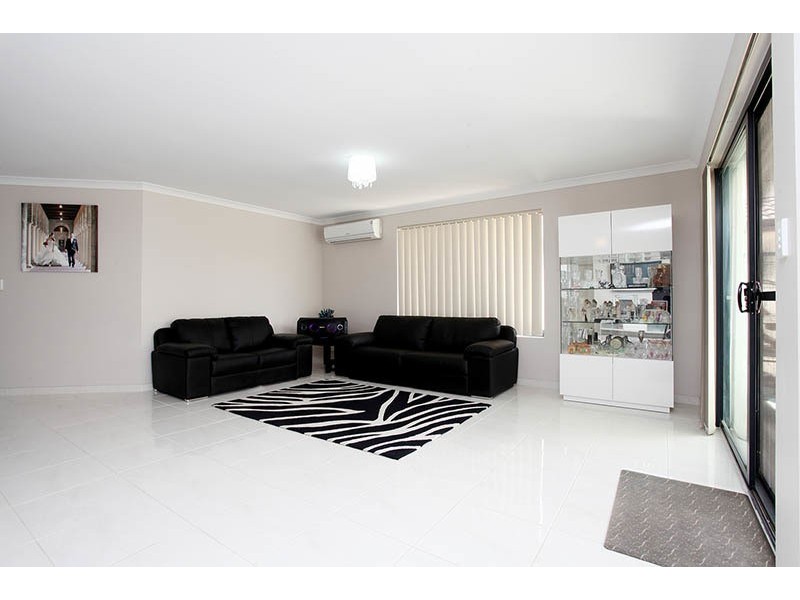 32 John Forrest Circuit, Bertram WA 6167