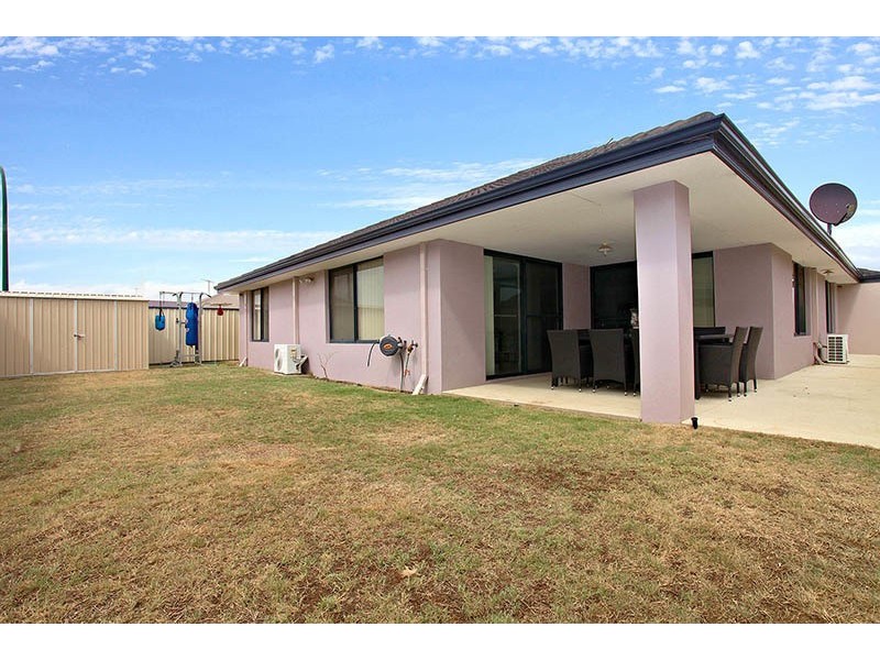 32 John Forrest Circuit, Bertram WA 6167