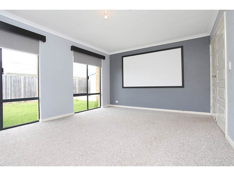 76 Chatsworth drive, Erskine WA 6210